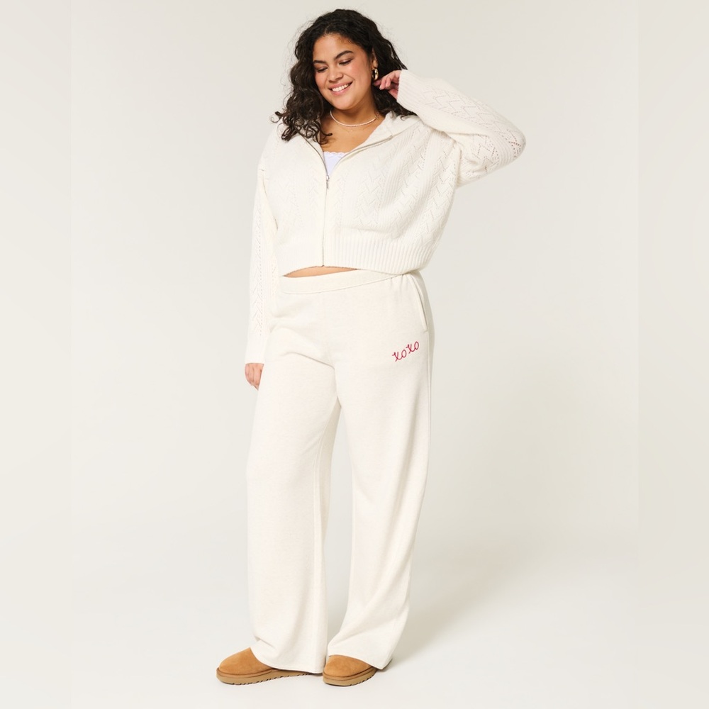 Hollister XOXO Wide Leg Sweatpants - Picture 1 of 5